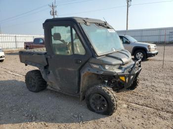  Salvage Can-Am Defender L