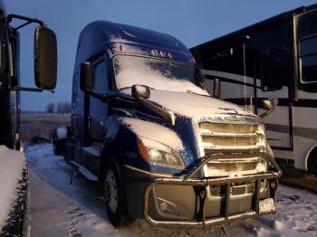  Salvage Freightliner Cascadia 1