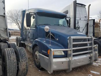  Salvage Volvo Vnl