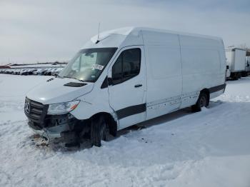  Salvage Mercedes-Benz Sprinter