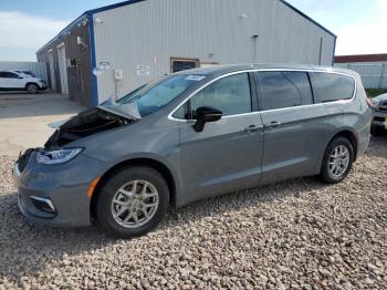  Salvage Chrysler Pacifica
