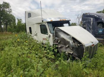  Salvage Peterbilt 579