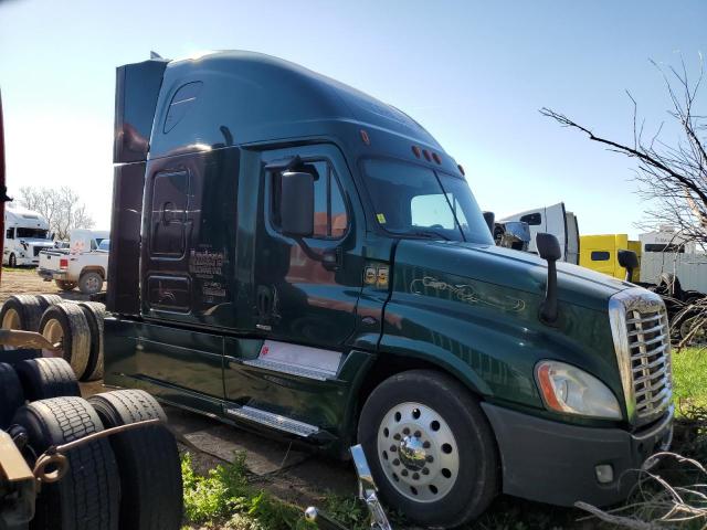 Salvage Freightliner Cascadia 1