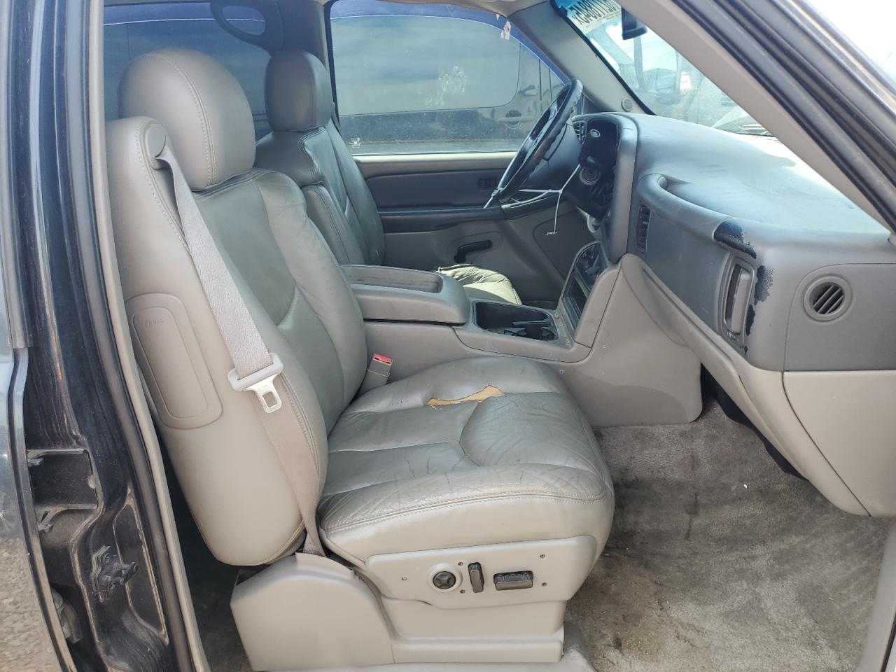 GMC Yukon K1500 Image 6