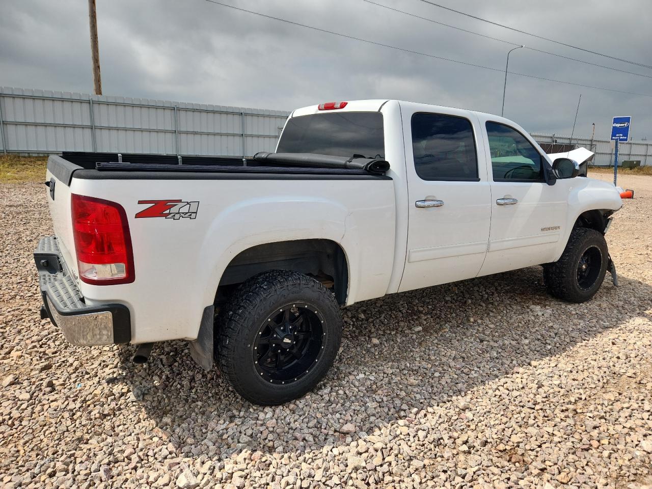 GMC Sierra K1500 Sle Image 2