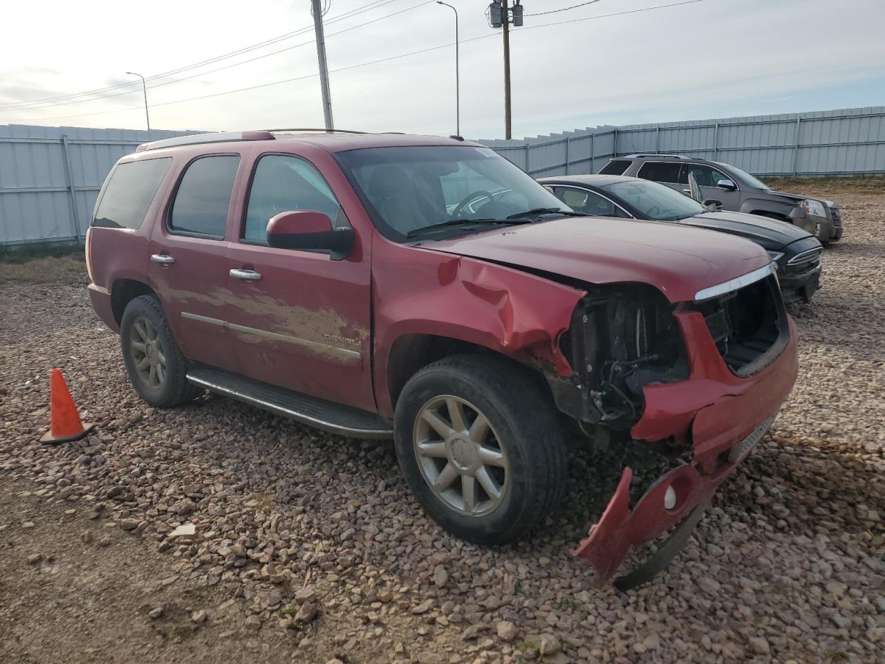 GMC Yukon Denali Image 3