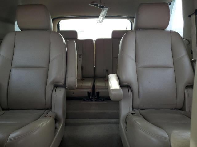 GMC Yukon Denali Image 14