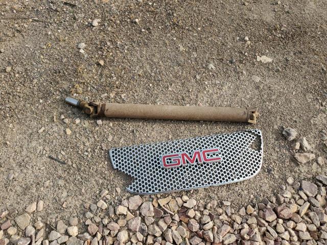 GMC Yukon Denali Image 9