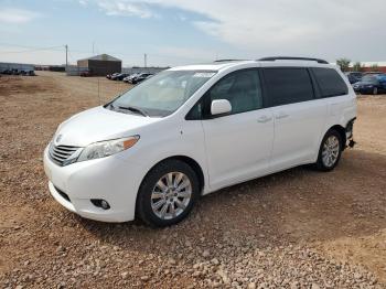  Salvage Toyota Sienna