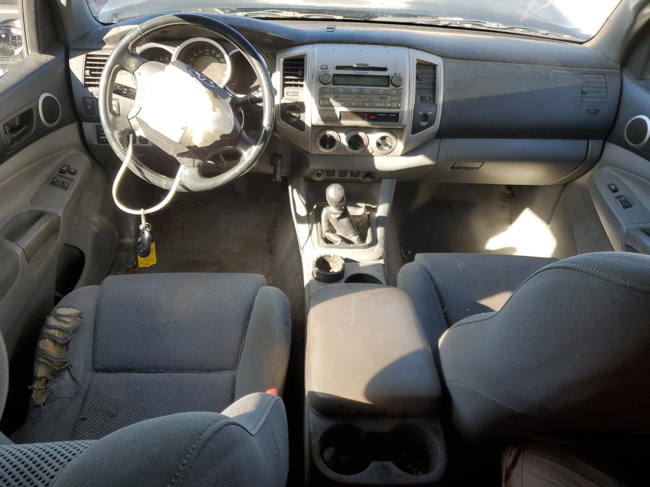 Toyota Tacoma Access Cab Image 9