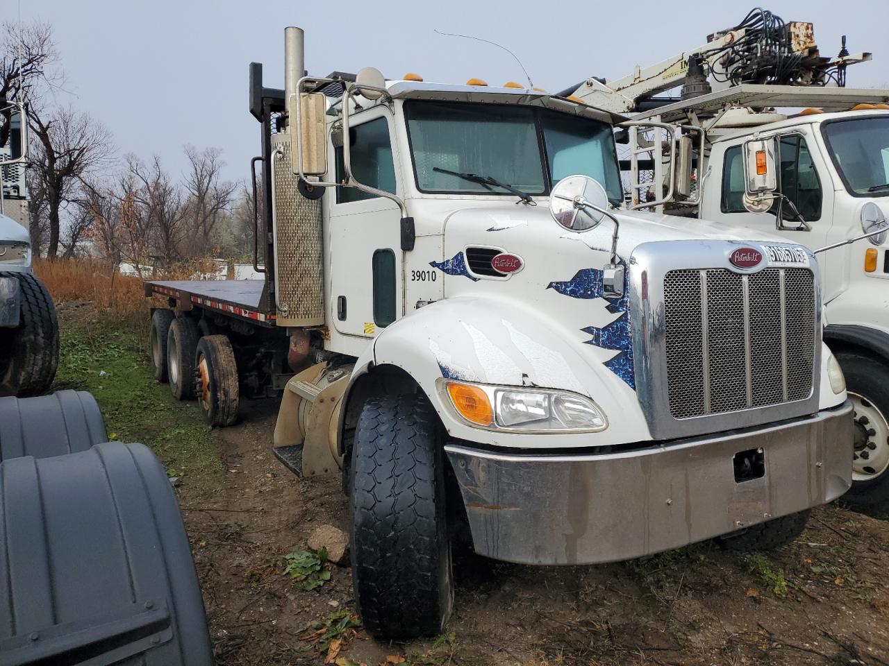 Peterbilt 340 Image 1