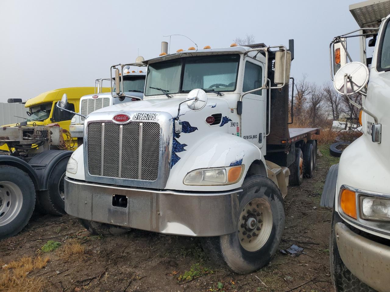 Peterbilt 340 Image 3