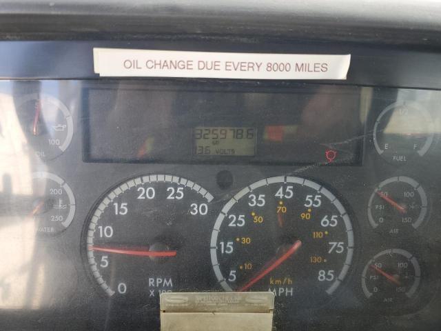 Sterling Tractor 9500 Image 10