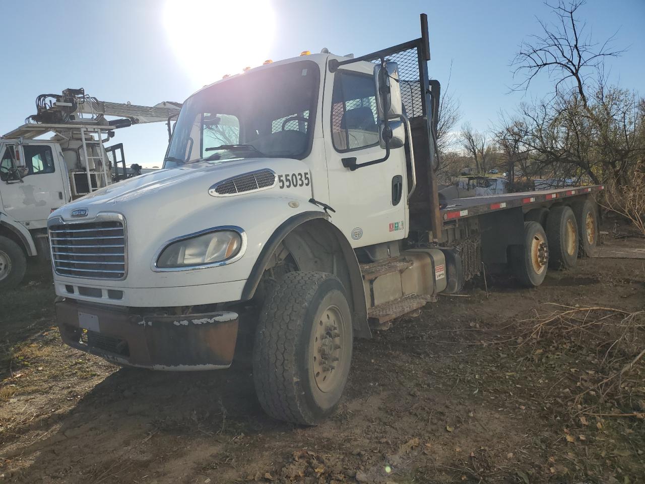 Freightliner M2 106 Medium Duty Image 1