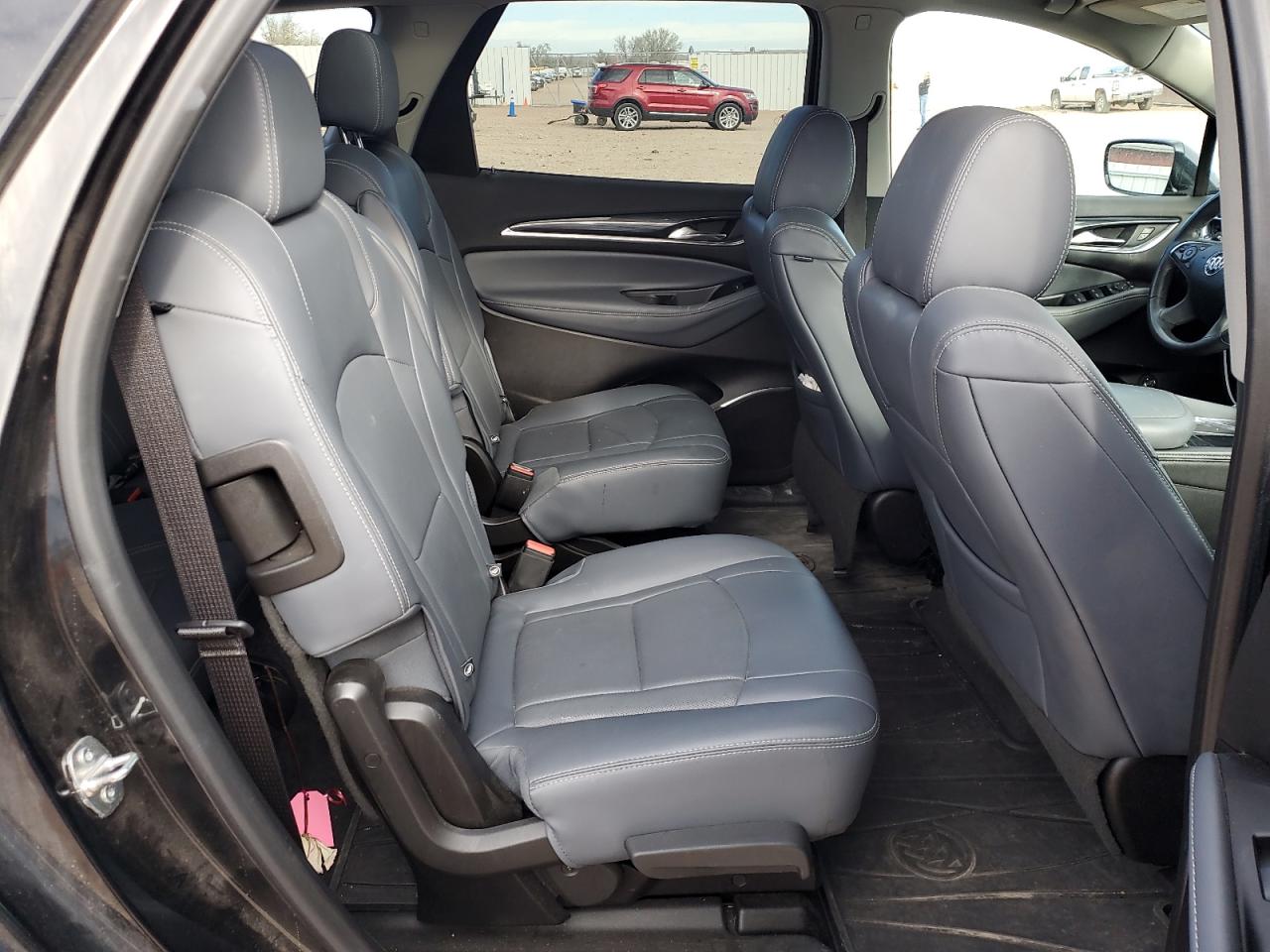 Buick Enclave Essence Image 5