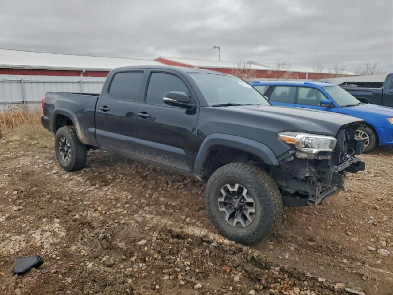 Toyota Tacoma Double Cab Image 2