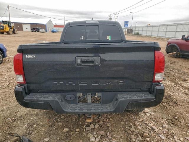 Toyota Tacoma Double Cab Image 11