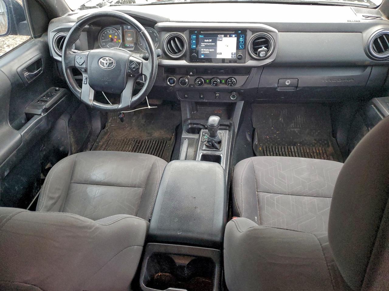 Toyota Tacoma Double Cab Image 9