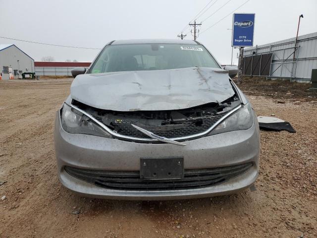 Chrysler Pacifica Touring Image 11