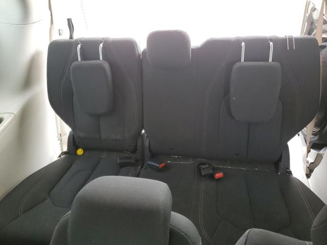 Chrysler Pacifica Touring Image 6