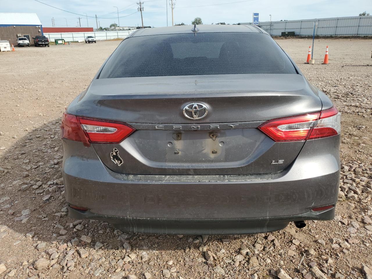 Toyota Camry L Image 11