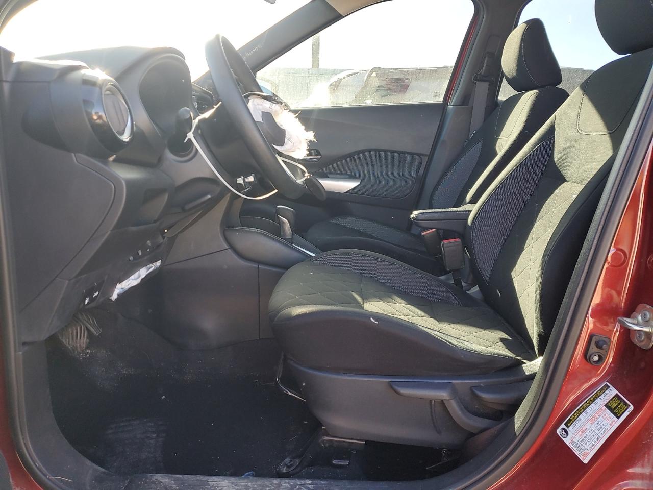 Nissan Kicks Sv Image 2