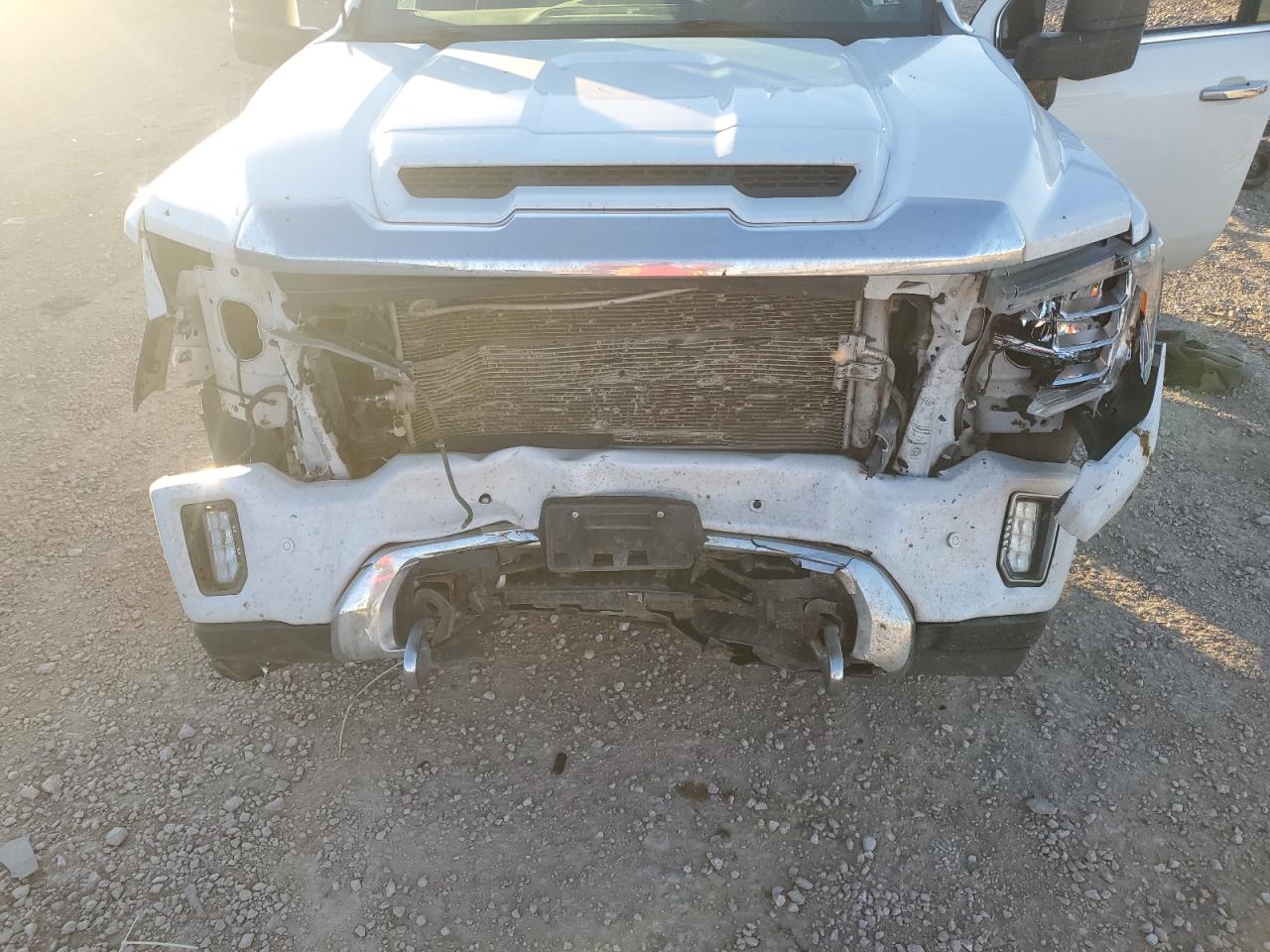 GMC Sierra K2500 Denali Image 7