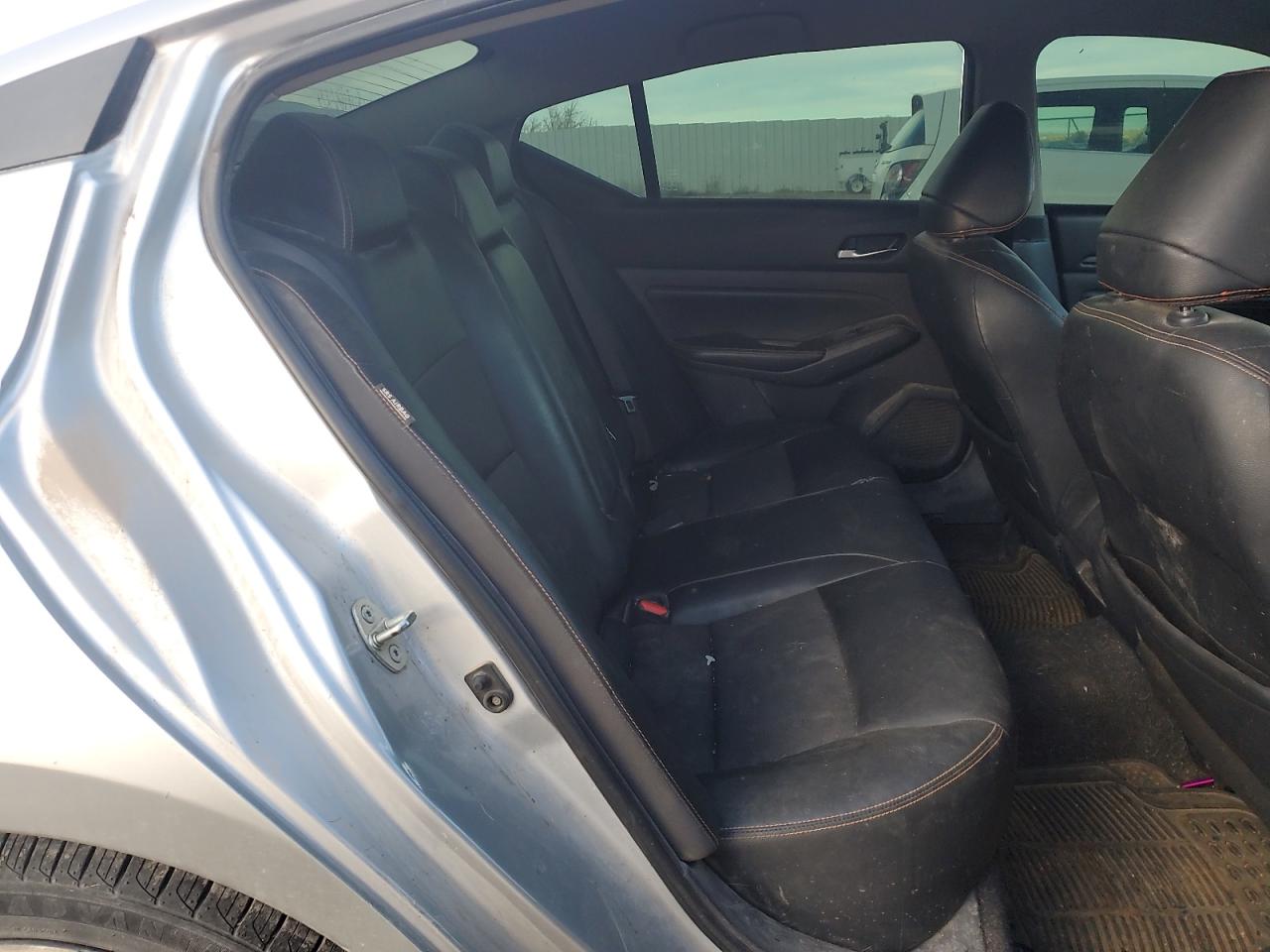 Nissan Altima Sr Image 10