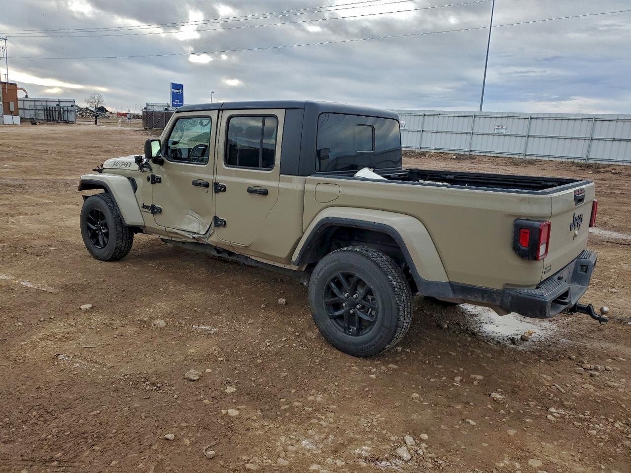 Jeep Gladiator Sport Image 2