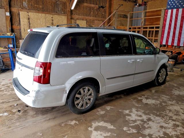 Chrysler Minivan Touring Image 3