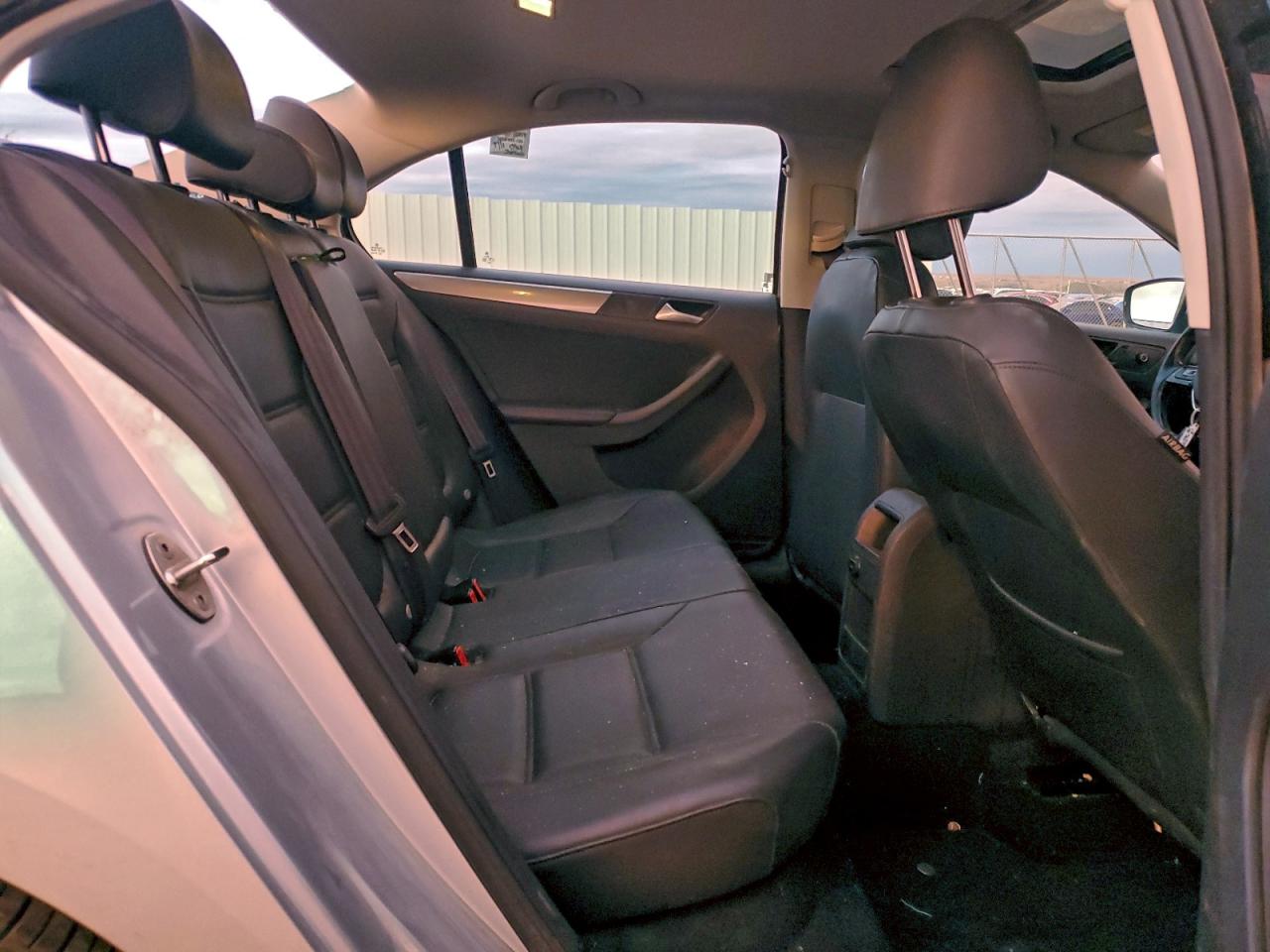 Volkswagen Jetta Se Image 8