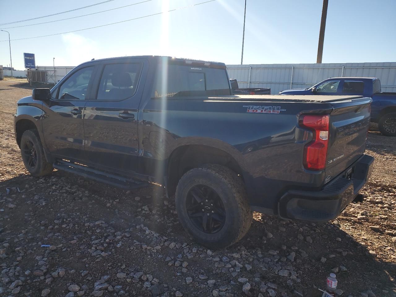 Chevrolet Silverado K1500 Lt Trail Boss Image 2