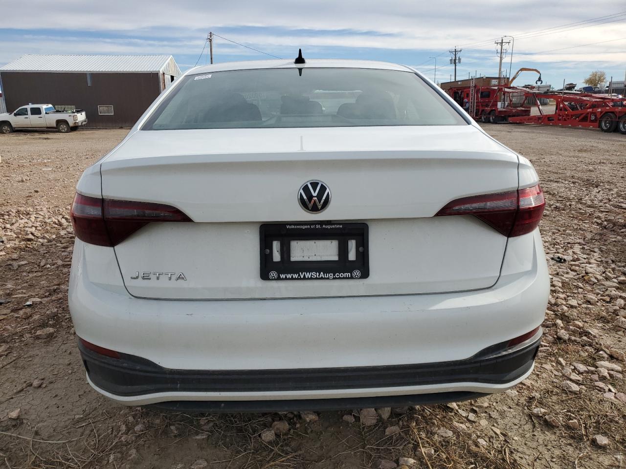 Volkswagen Jetta S Image 8