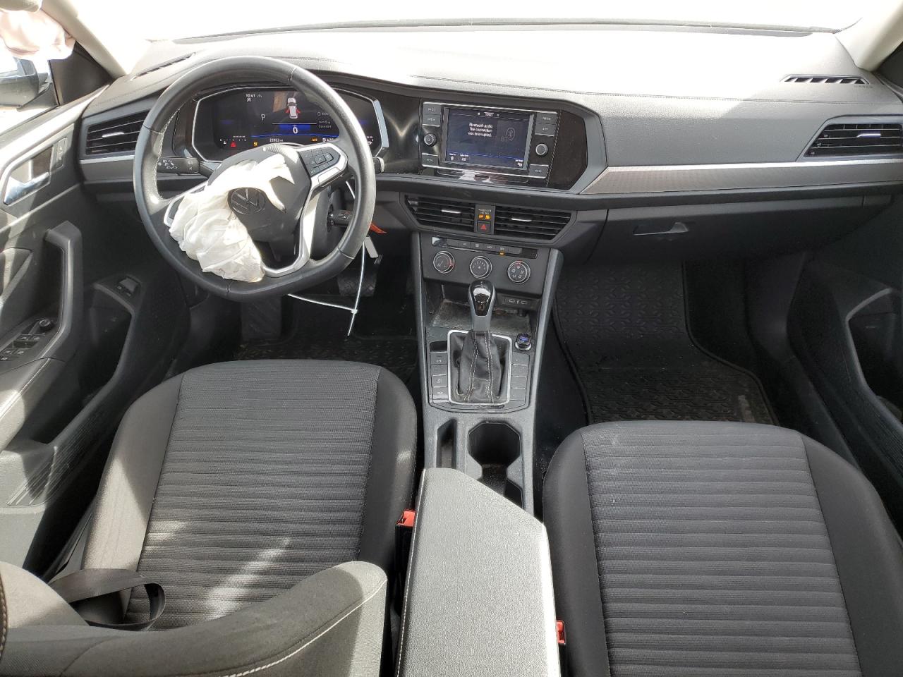 Volkswagen Jetta S Image 12