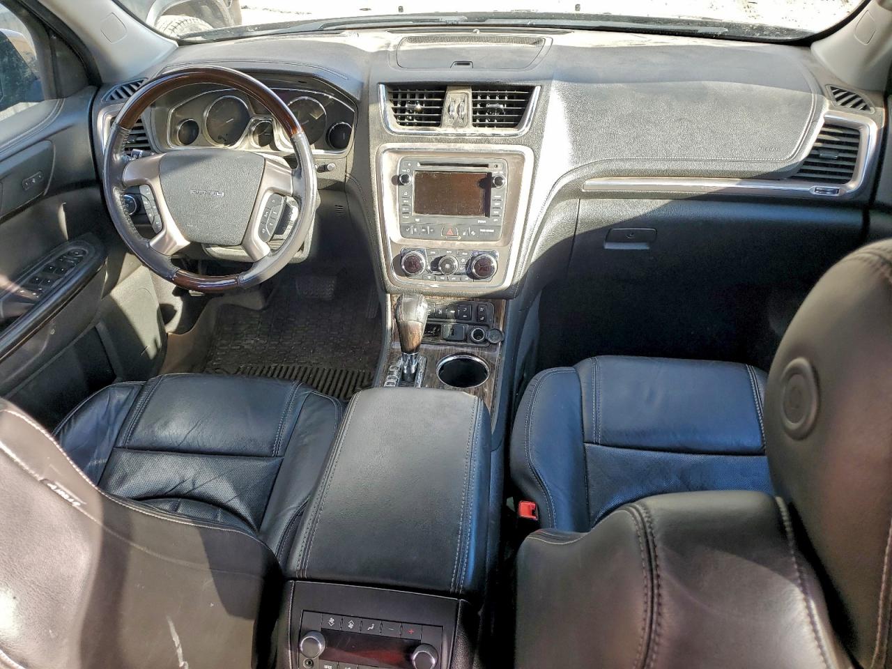 GMC Acadia Denali Image 8