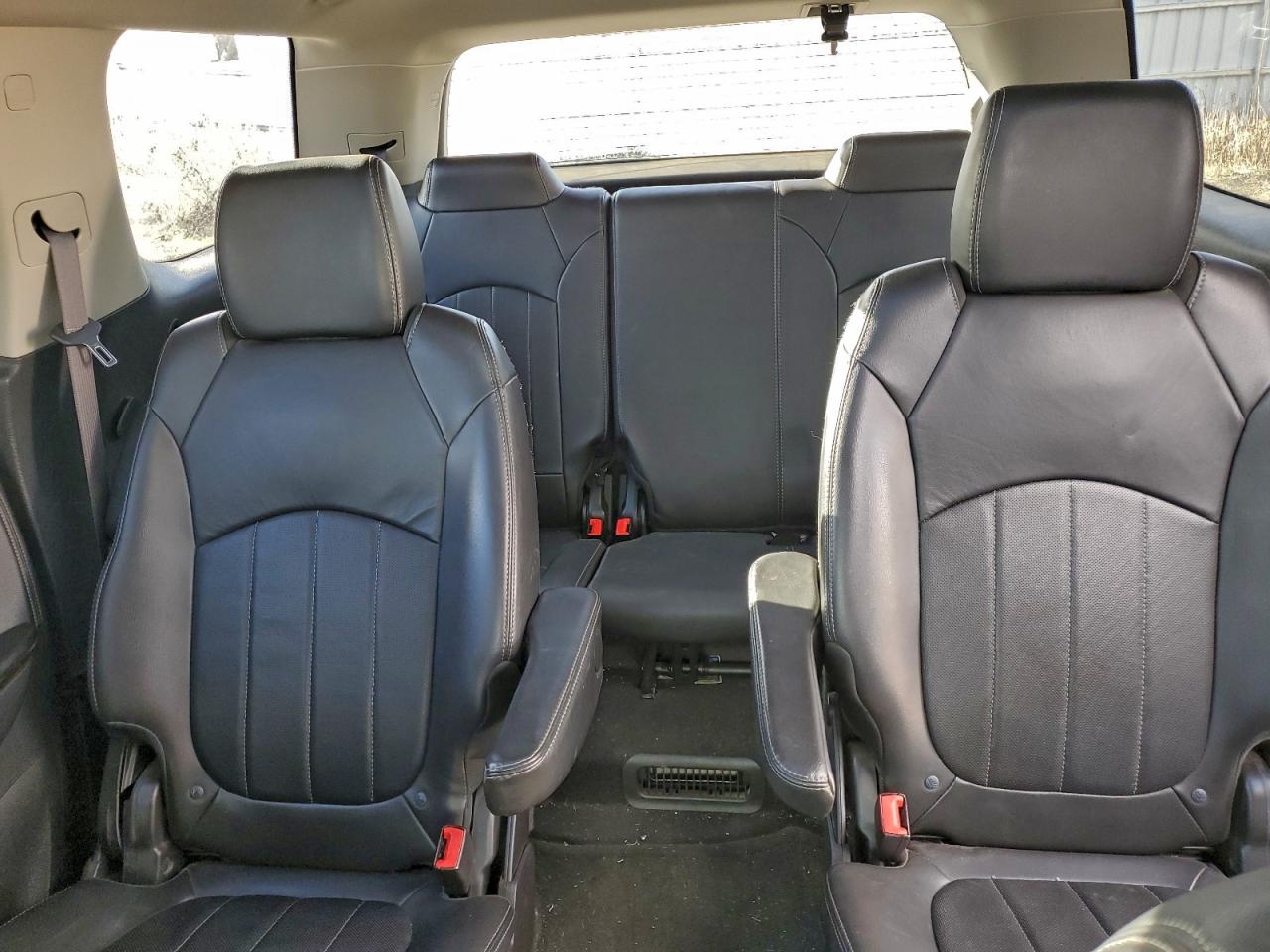 GMC Acadia Denali Image 10