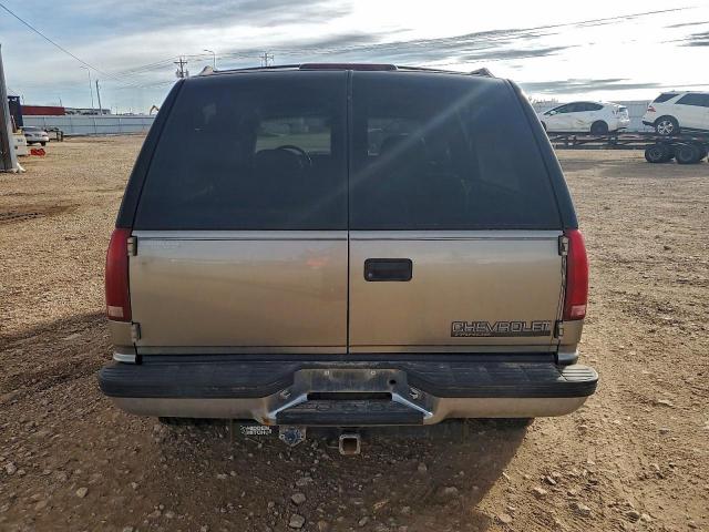 Chevrolet Tahoe K1500 Image 6