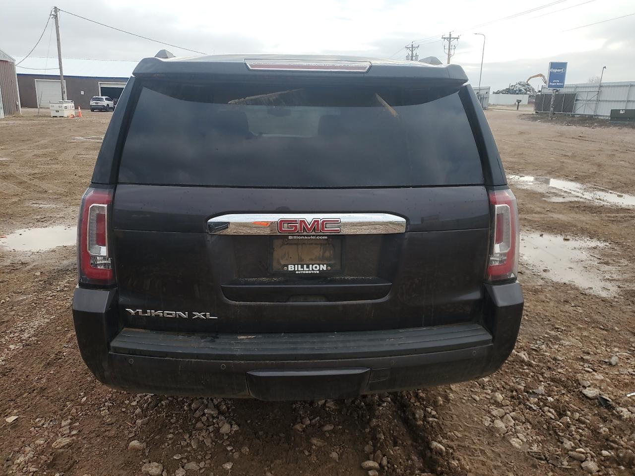GMC Yukon K1500 Sle Image 6