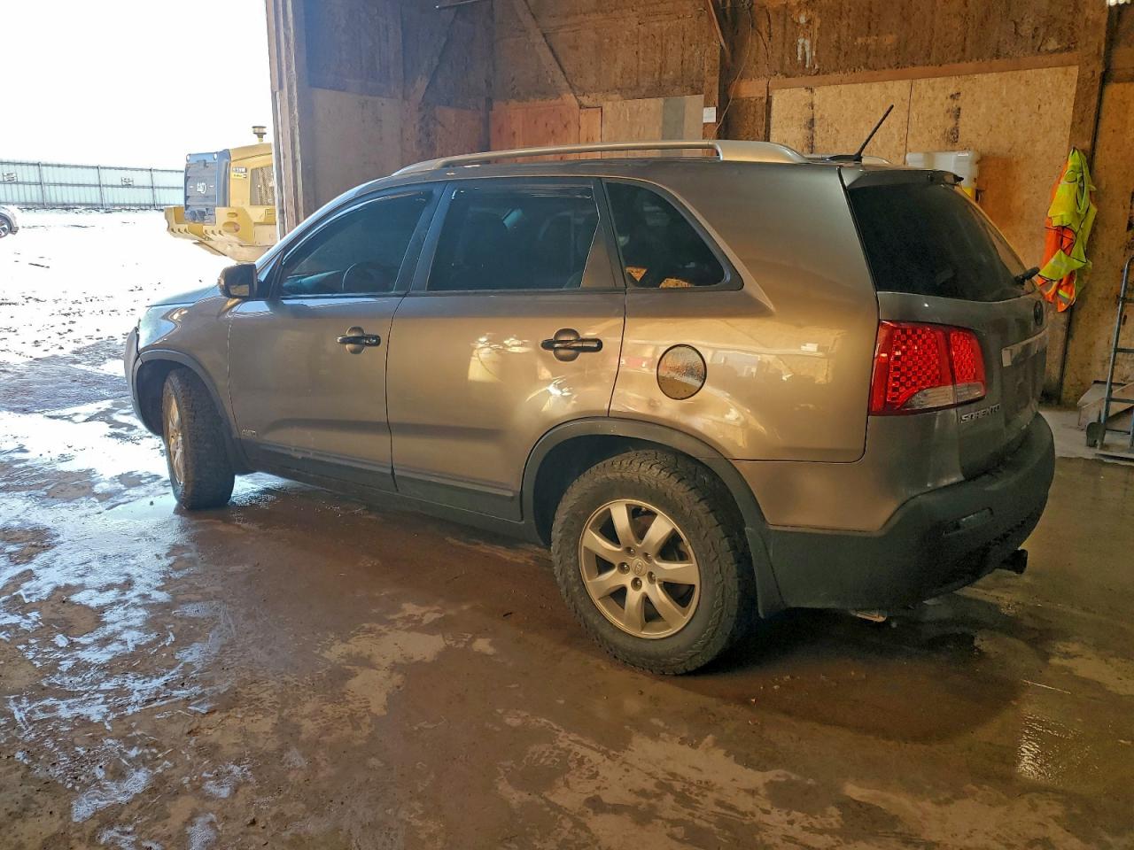 Kia Sorento Base Image 7