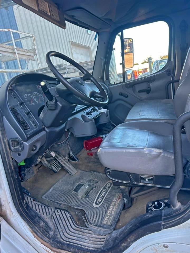 Freightliner M2 106 Med 106 Medium Duty Image 6