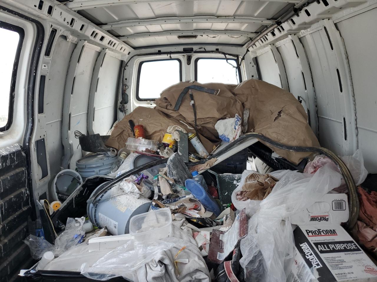 Chevrolet Express Image 12