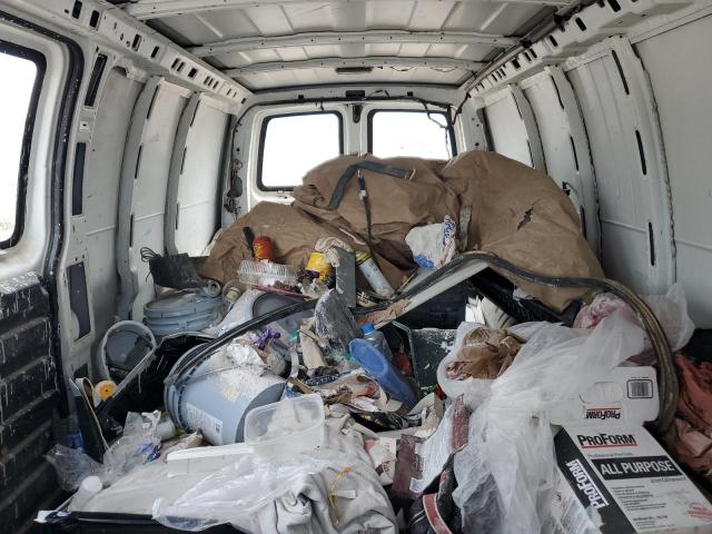 Chevrolet Express Image 12