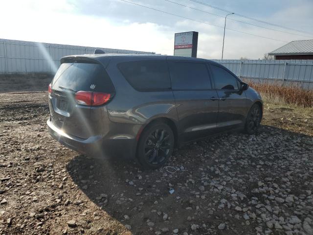 Chrysler Pacifica Touring Plus Image 13