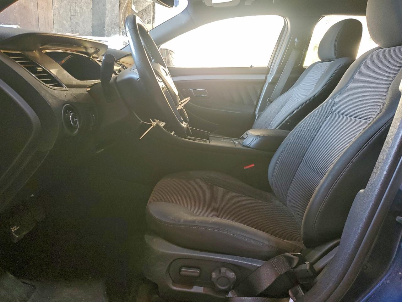 Ford Taurus Sel Image 9