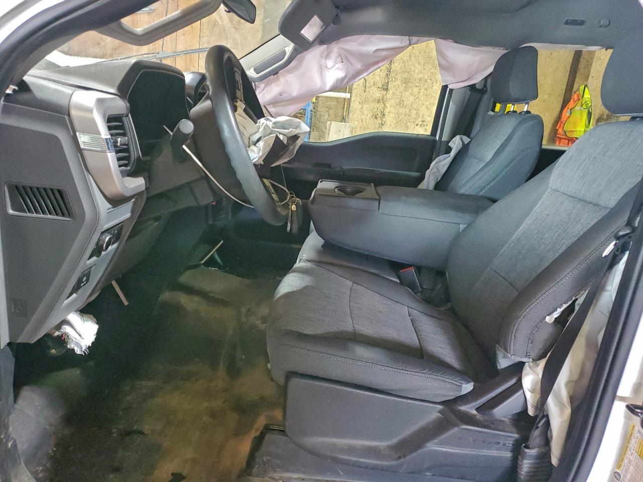 Ford F-150 Supercrew Image 4