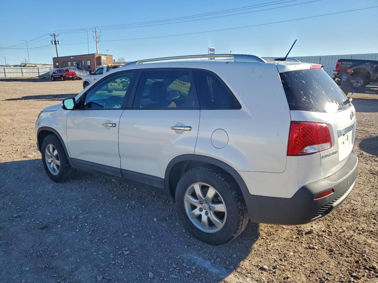 Kia Sorento Base Image 2