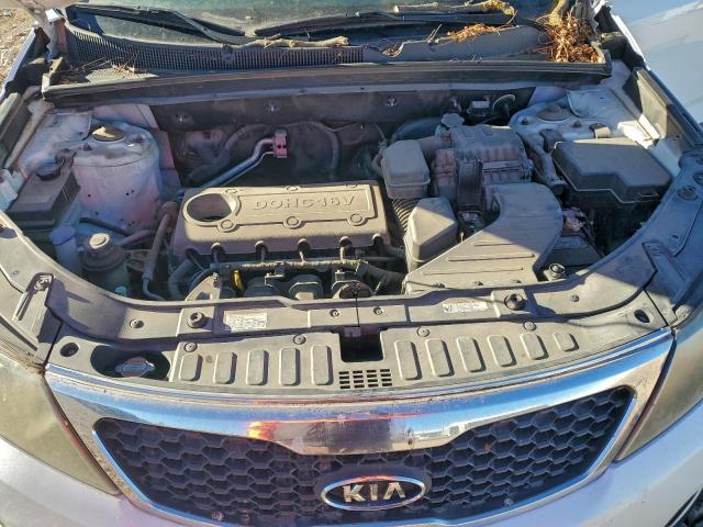 Kia Sorento Base Image 9