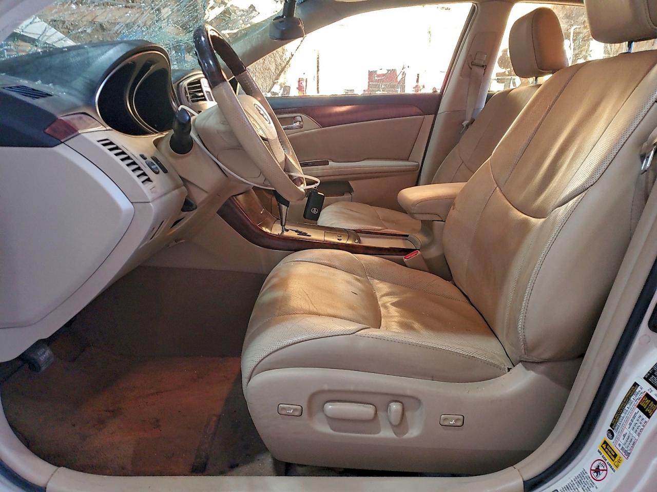 Toyota Avalon Base Image 9